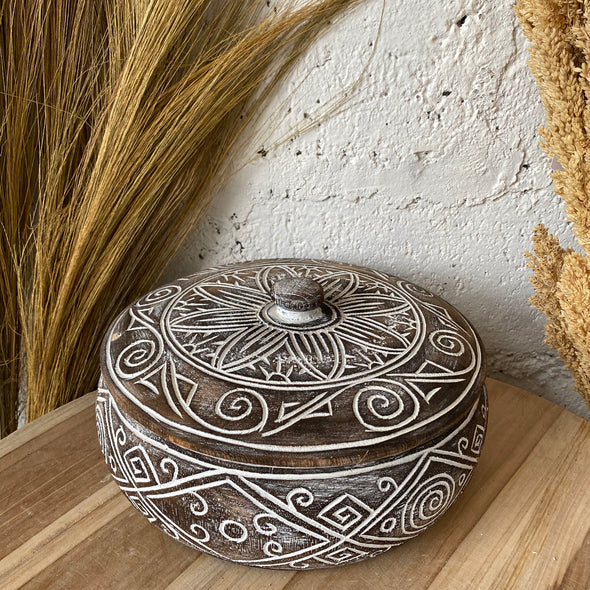 WOODEN CARVING WITH LID A-3