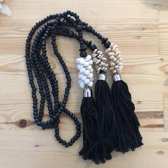 Tassel With Shell Black Series
